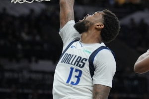 彻底杀疯了！马绍尔上半场15中13爆砍28分 率残阵战平尼克斯