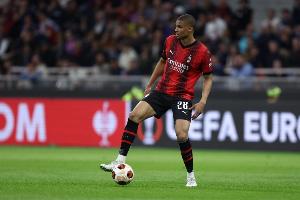 赛事-隆戈：米兰正试图说服佳夫转会科莫，但这很困难